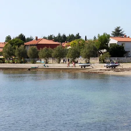 With Parking Space Novigrad - 7053 Apartman Novigrad Istria